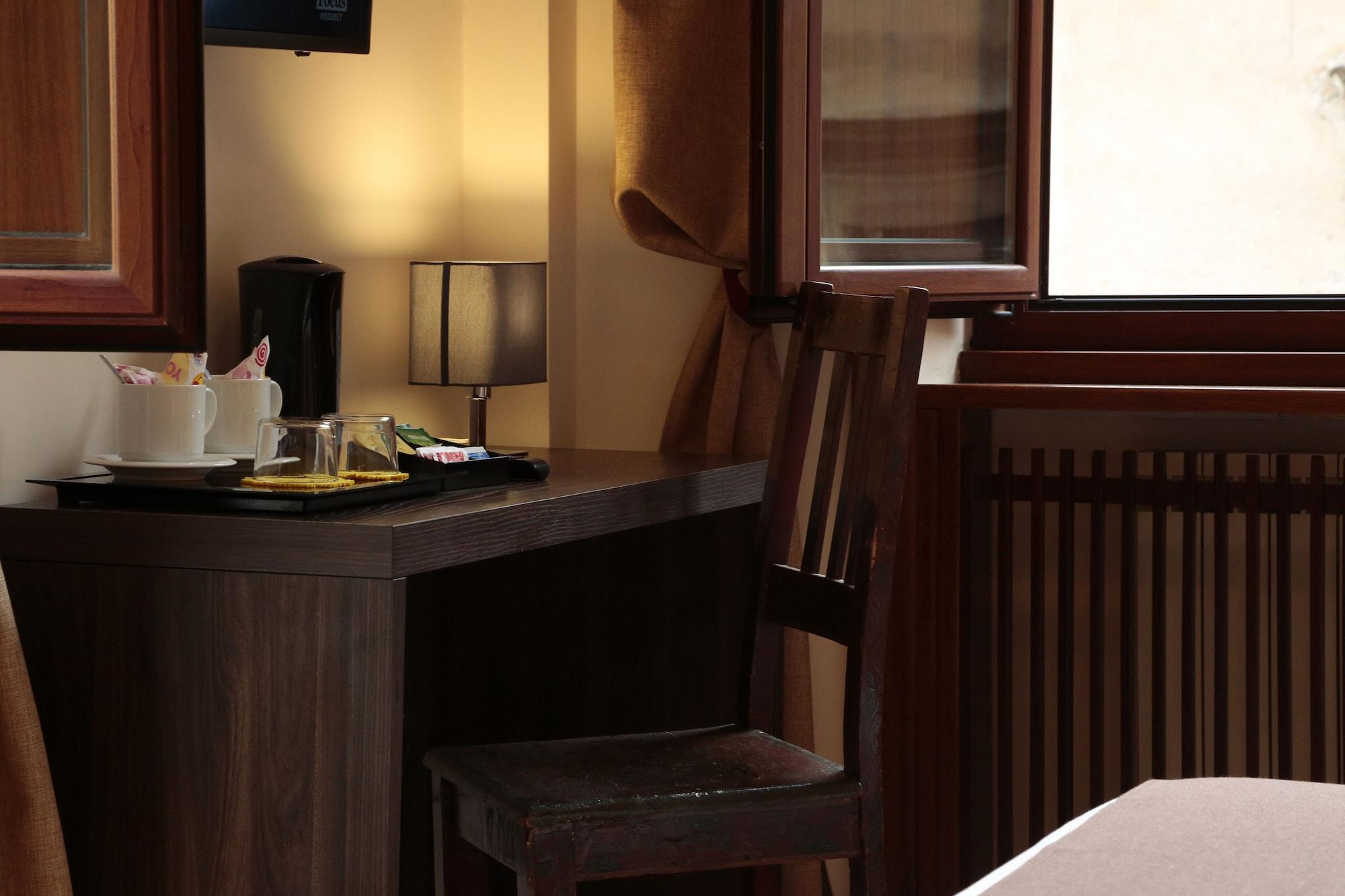 Residenza Delle Arti Hotel โรม ภายนอก รูปภาพ